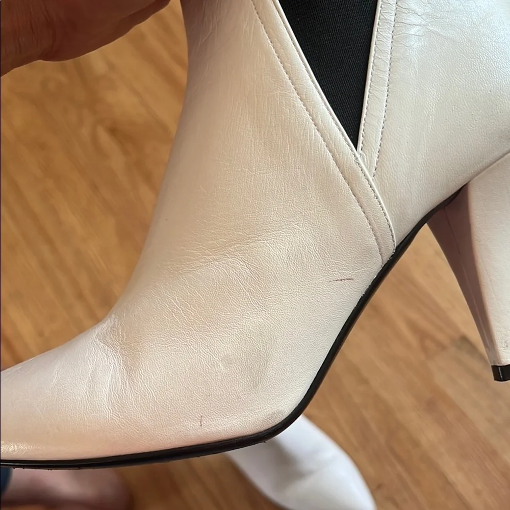 Celine Elegant White Ankle Boots - Picture 7 of 9